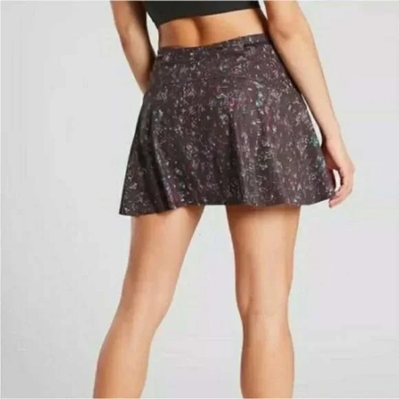 Athleta Match Point Skort in the "City Lights" print - Size XS - Picture 2 of 16